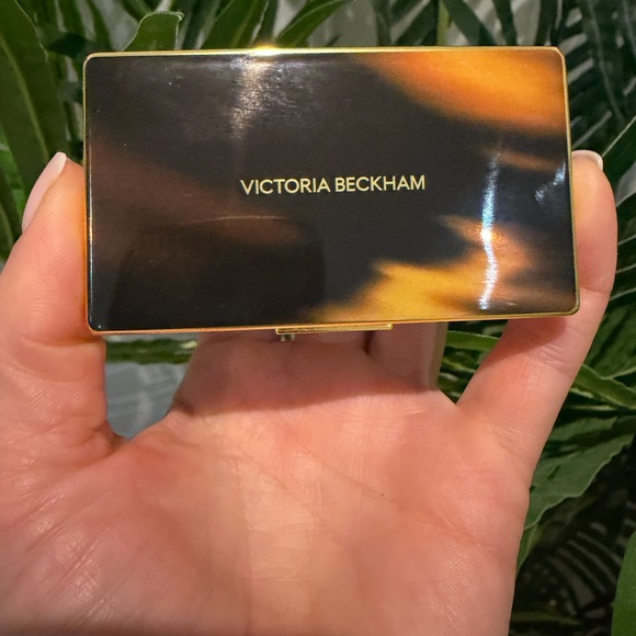 Victoria Beckham's Eye Wardrobe in Cocoa - Picture 6 of 8